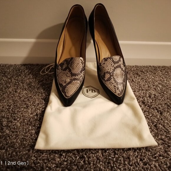 Poppy Barley Size 10.5 Black and Snake Skin Leather Loafters - Picture 4 of 4